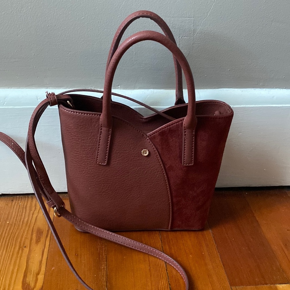 Lauren Conrad Crossbody purse👜 ONLY USED ONCE